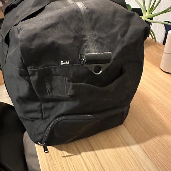 Herschel Supply Duffle Bag - Picture 3 of 3